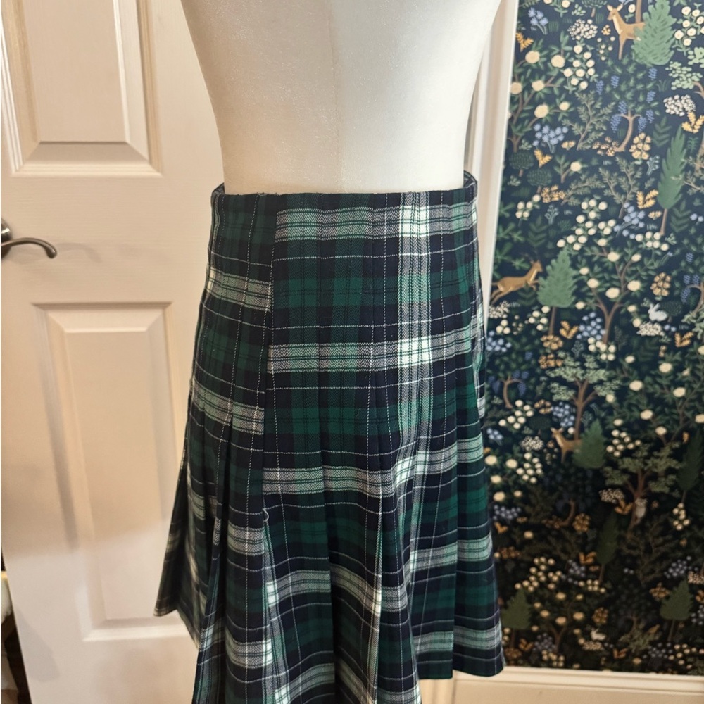 Brandy Melville Tartan Mini Skirt in Green and Black​ - Picture 2 of 4